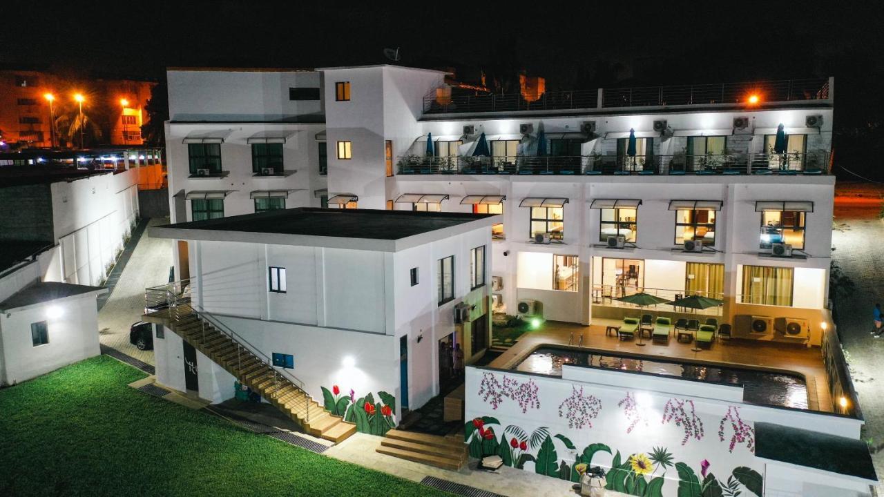 Robert'S Hotel 阿比让 外观 照片
